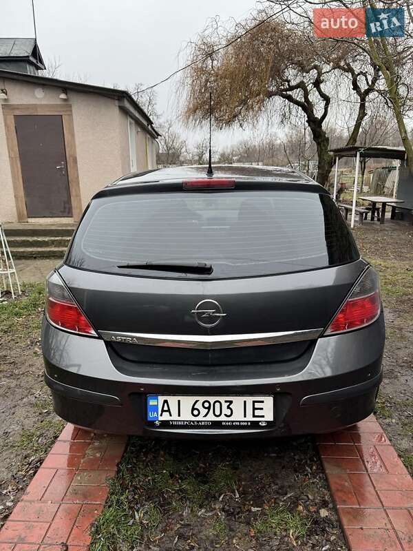 Хетчбек Opel Astra 2012 в Києві