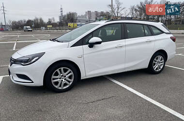 Универсал Opel Astra 2018 в Киеве