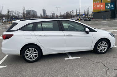 Универсал Opel Astra 2018 в Киеве