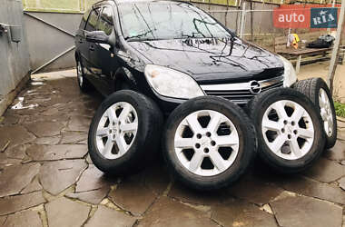 Універсал Opel Astra 2009 в Мукачевому