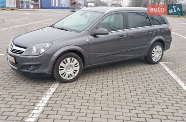 Універсал Opel Astra 2009 в Коломиї