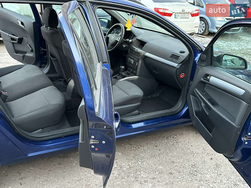 Универсал Opel Astra 2006 в Нежине