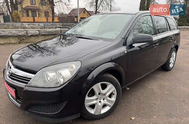 Opel Astra 2010 Opel Astra 2010