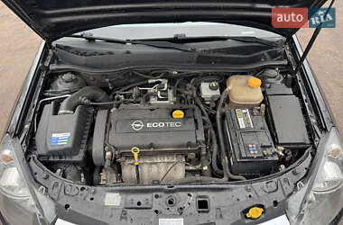 Универсал Opel Astra 2010 в 