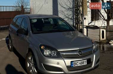 Універсал Opel Astra 2011 в Миколаєві