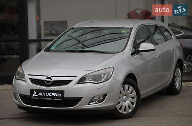 Універсал Opel Astra 2010 в Харкові