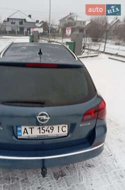 Универсал Opel Astra 2013 в Коломые