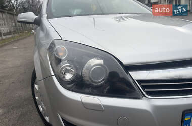 Хэтчбек Opel Astra 2009 в Христиновке