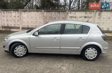 Хэтчбек Opel Astra 2009 в Христиновке