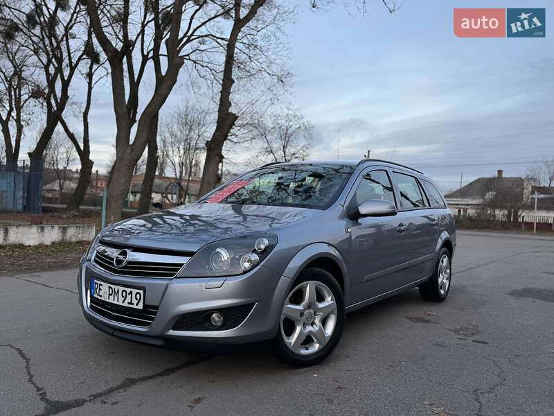 Універсал Opel Astra 2008 в Умані