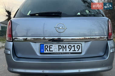 Універсал Opel Astra 2008 в Умані