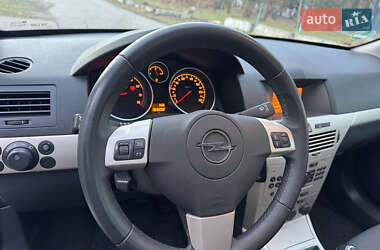 Універсал Opel Astra 2008 в Умані