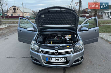 Універсал Opel Astra 2008 в Умані