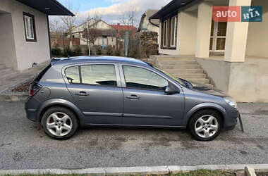 Хэтчбек Opel Astra 2007 в Бучаче