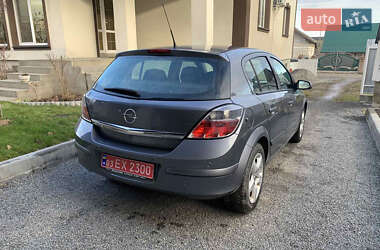 Хэтчбек Opel Astra 2007 в Бучаче