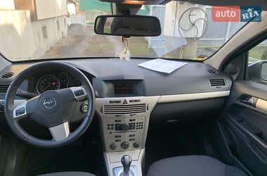 Хэтчбек Opel Astra 2007 в Бучаче