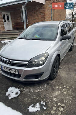 Універсал Opel Astra 2005 в Кам'янці-Бузькій