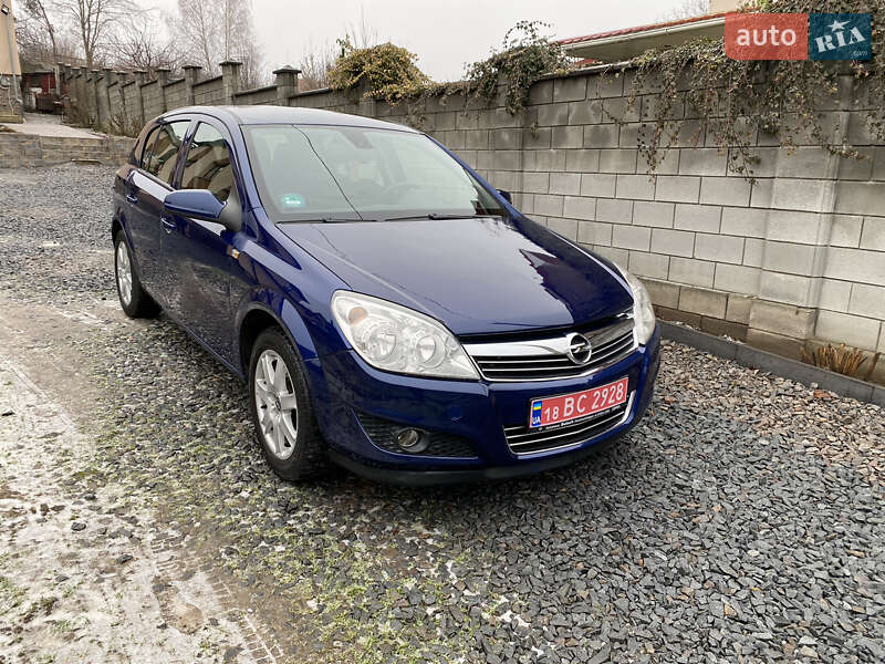 Хетчбек Opel Astra 2009 в Рівному