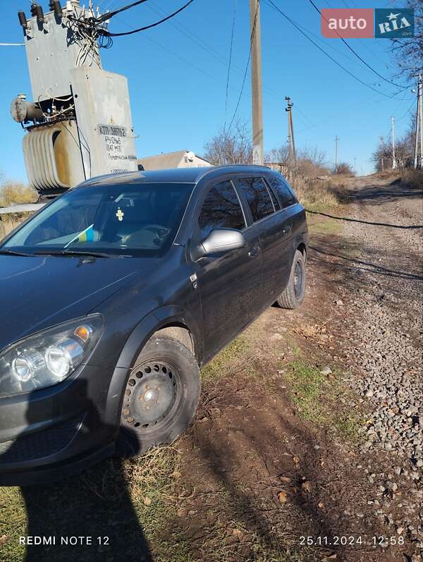 Універсал Opel Astra 2010 в Долинській