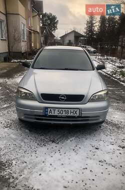 Седан Opel Astra 2004 в Івано-Франківську