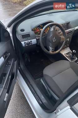 Универсал Opel Astra 2007 в 