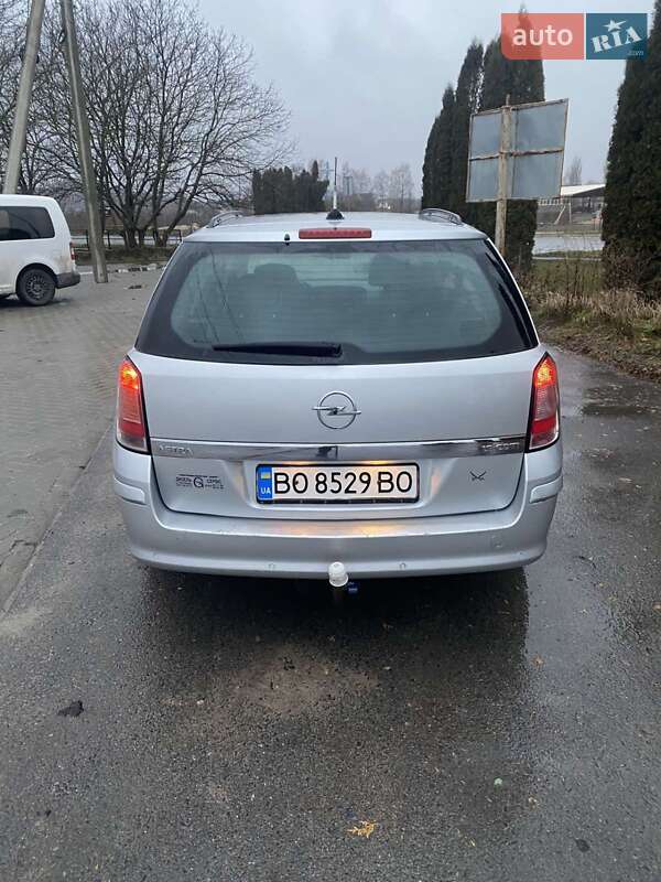 Універсал Opel Astra 2007 в Почаєві