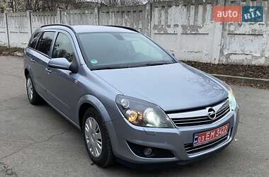 Универсал Opel Astra 2008 в Полтаве