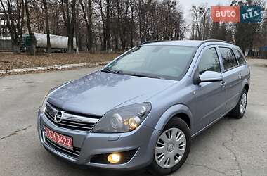 Универсал Opel Astra 2008 в Полтаве