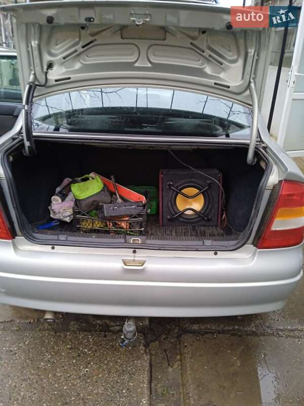 Седан Opel Astra 2007 в Татарбунарах