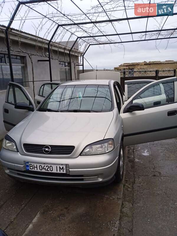 Седан Opel Astra 2007 в Татарбунарах