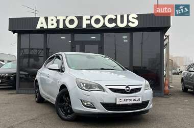 Хэтчбек Opel Astra 2012 в Киеве