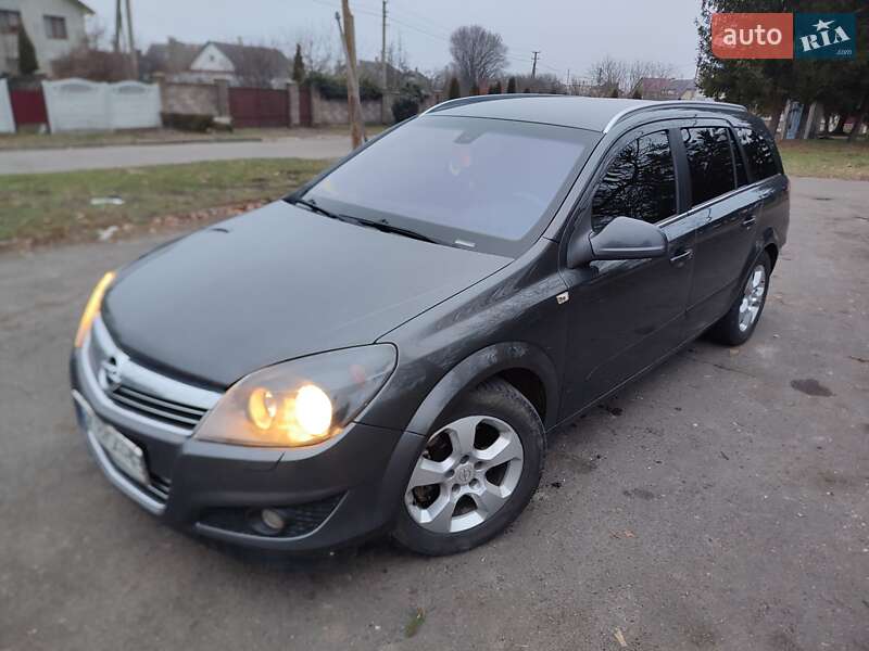 Универсал Opel Astra 2010 в Дубно фото 2 Универсал Opel Astra 2010 в Дубно