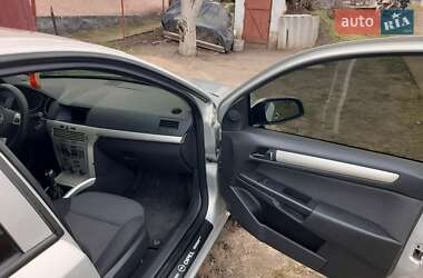 Хэтчбек Opel Astra 2008 в 