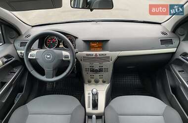 Хетчбек Opel Astra 2007 в Полтаві