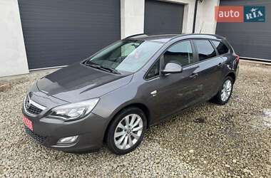 Opel Astra 2012