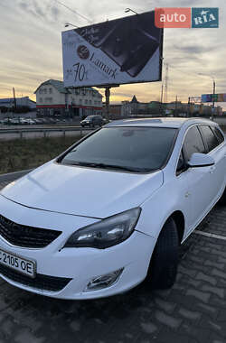 Opel Astra 2012