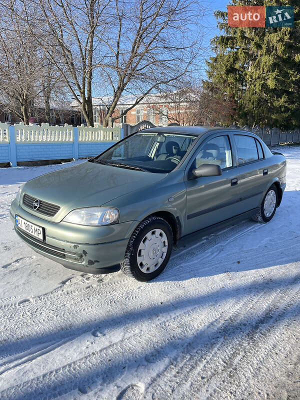 Седан Opel Astra 2007 в Обухові