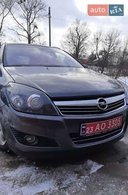 Універсал Opel Astra 2009 в Сумах