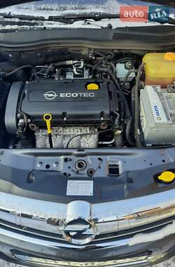 Универсал Opel Astra 2009 в 