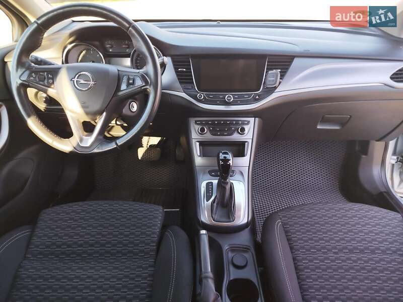 Универсал Opel Astra 2019 в Одессе