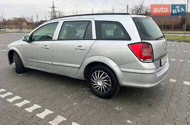 Универсал Opel Astra 2004 в Ирпене