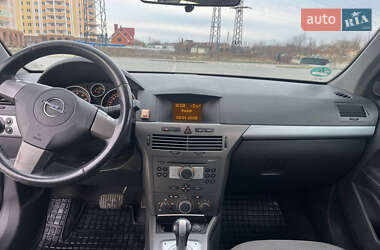 Универсал Opel Astra 2004 в Ирпене