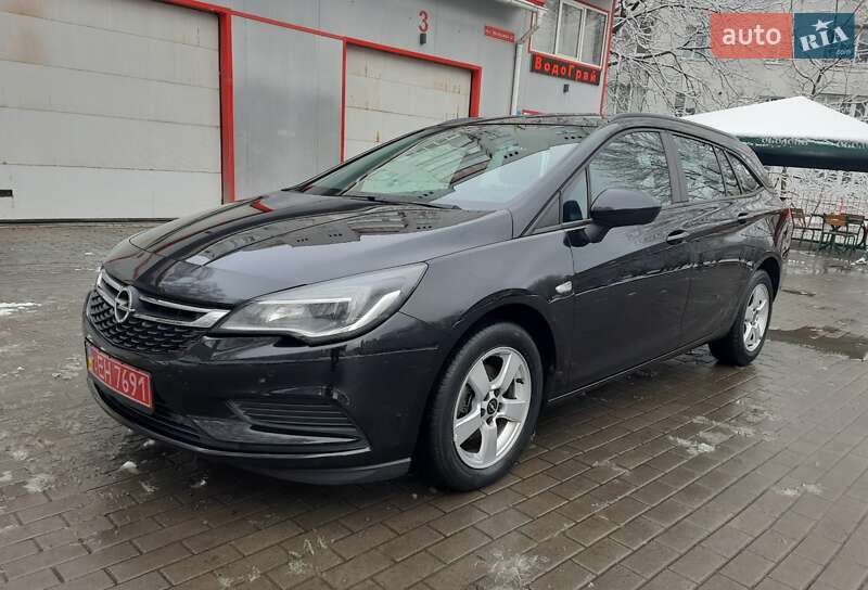 Универсал Opel Astra 2016 в Хмельницком