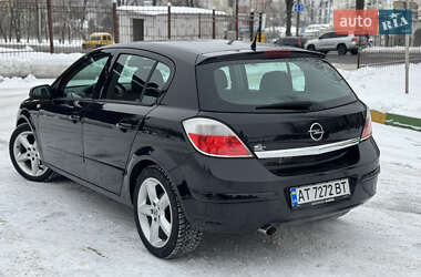 Хэтчбек Opel Astra 2005 в Ивано-Франковске