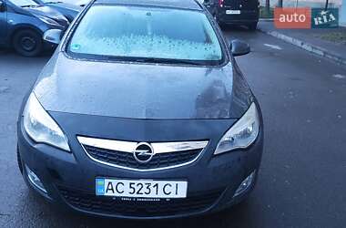 Opel Astra 2011 Opel Astra 2011