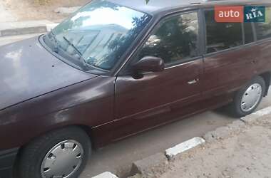 Универсал Opel Astra 1993 в 