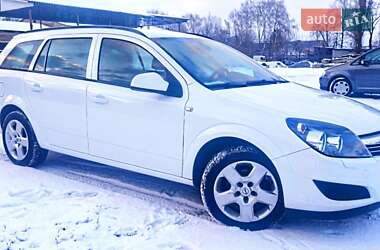 Opel Astra 2011