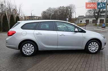 Универсал Opel Astra 2013 в Лубнах