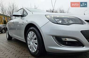 Универсал Opel Astra 2013 в Лубнах