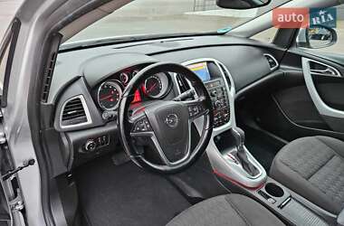 Универсал Opel Astra 2013 в Лубнах